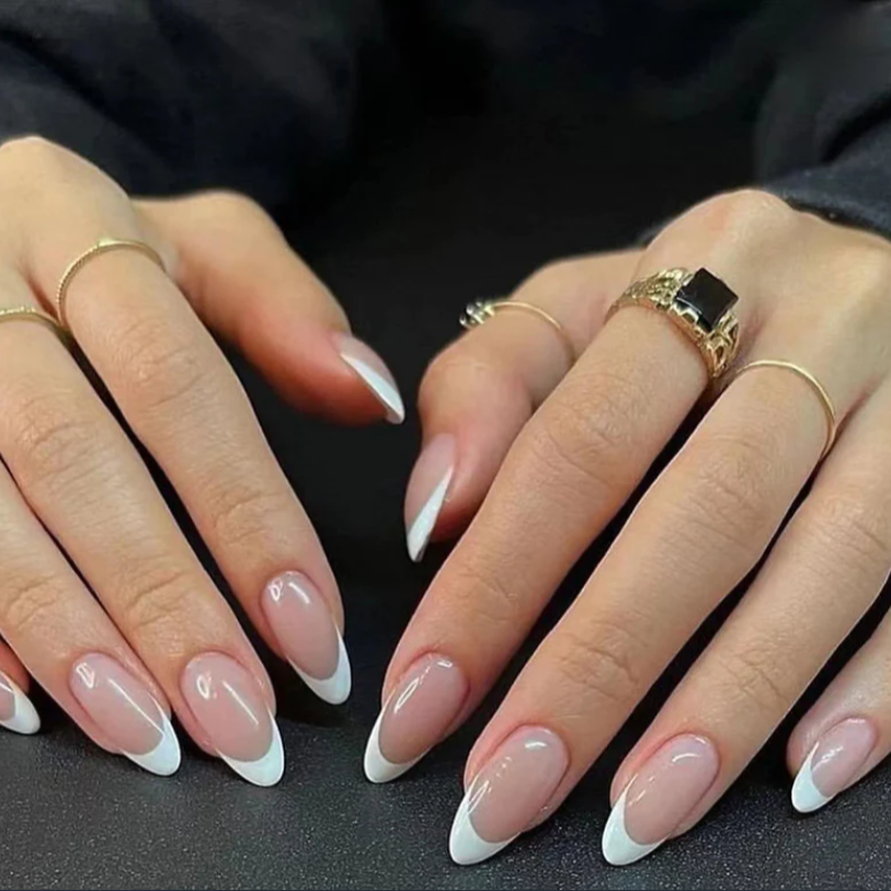 French Girl,Ellie Vincy Press on Nails,Short  Almond,French tip, White press on nails,28 pcs, False nails,Reusable,Glue on nails,Sticky on nails,Pop on nails