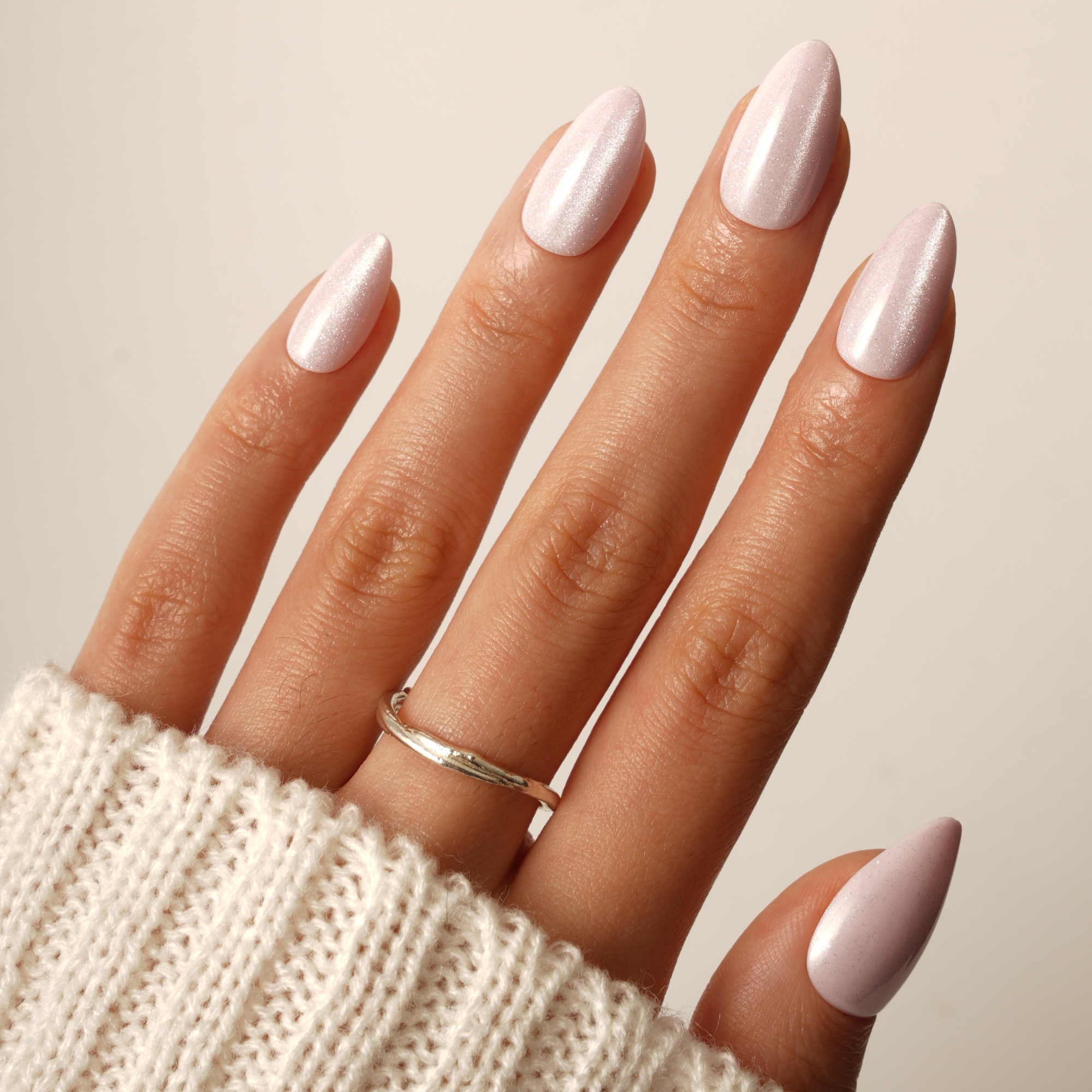 Pink Cat Eye,Ellie Vincy Press on Nails,Short  Almond,Solid color, Pink press on nails,30 pcs, False nails,Reusable,Glue on nails,Sticky on nails,Pop on nails