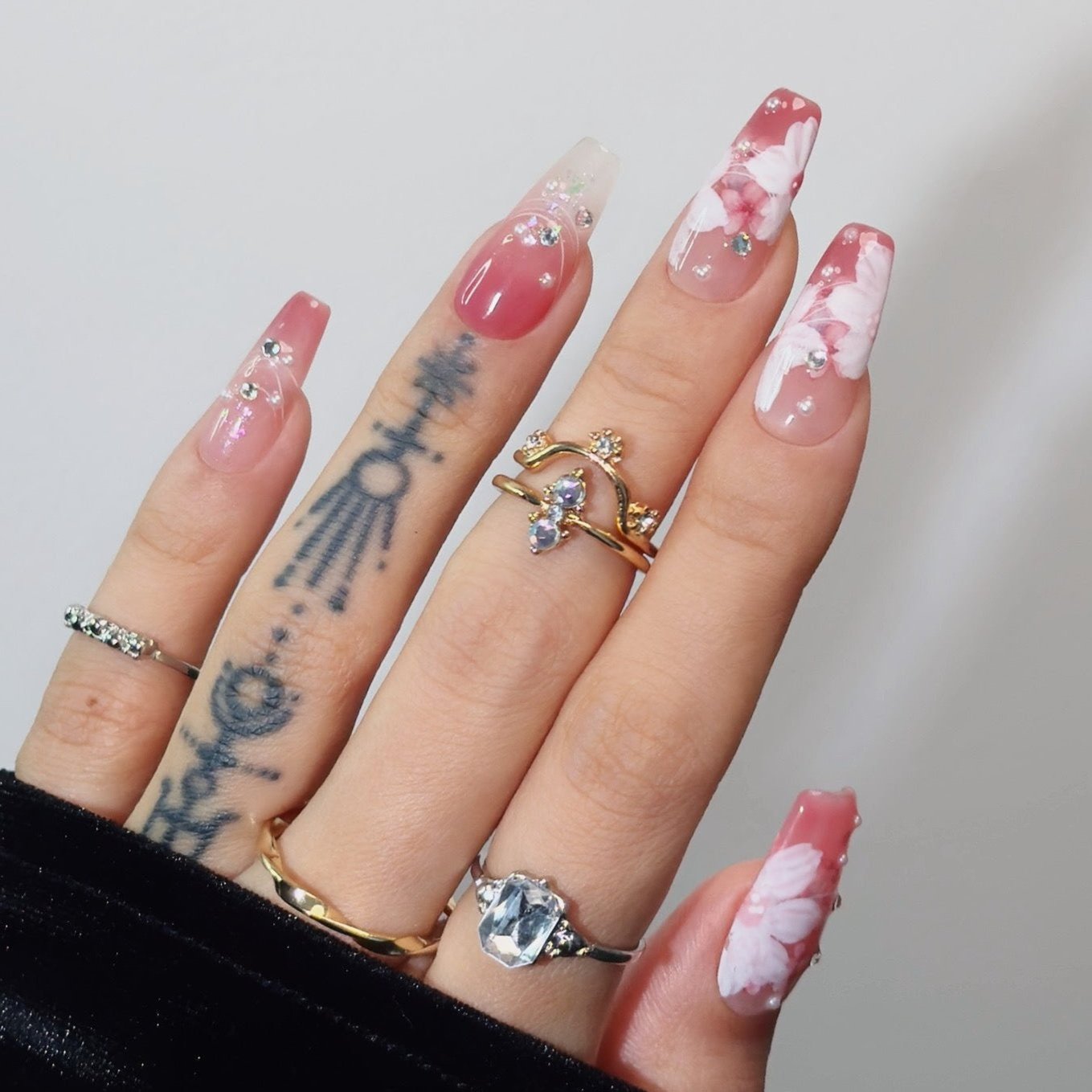 Blossom Sakura Long Coffin Pink Press-on Nails | Handmade Nails,Ellie Vincy Press on Nails,  Coffin,Floral,Handmade Pink, White, Floral press on nails,10 pcs, False nails,Reusable,Glue on nails,Sticky on nails,Pop on nails