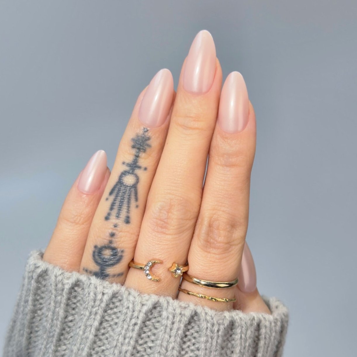 Pearl Pink Radiance,Ellie Vincy,Short  Almond,Glitter, Solid color, Pink press on nails,30 pcs, false nails,reusable,glue on nails